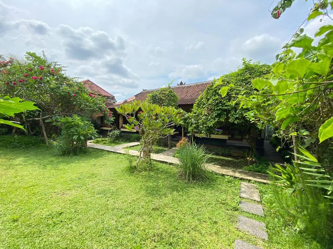 Pomelo Guest House Ubud Indonesia